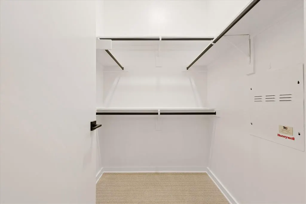 2950 Mckinney Avenue, #104