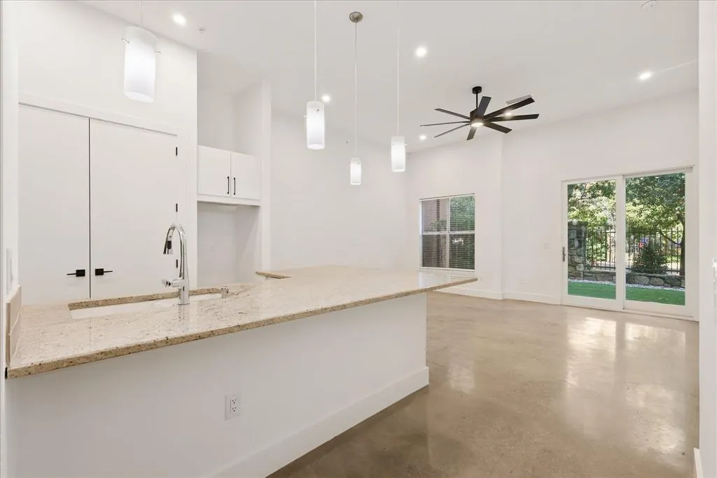 2950 Mckinney Avenue, #104