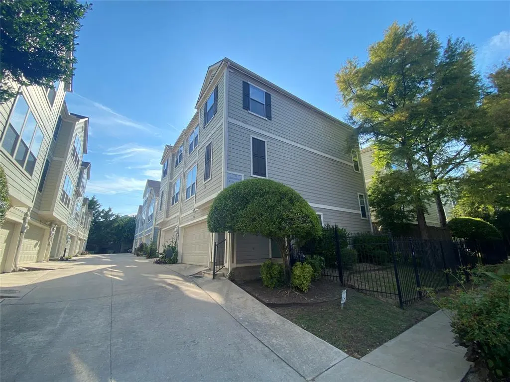 7416 Coronado Avenue, #10