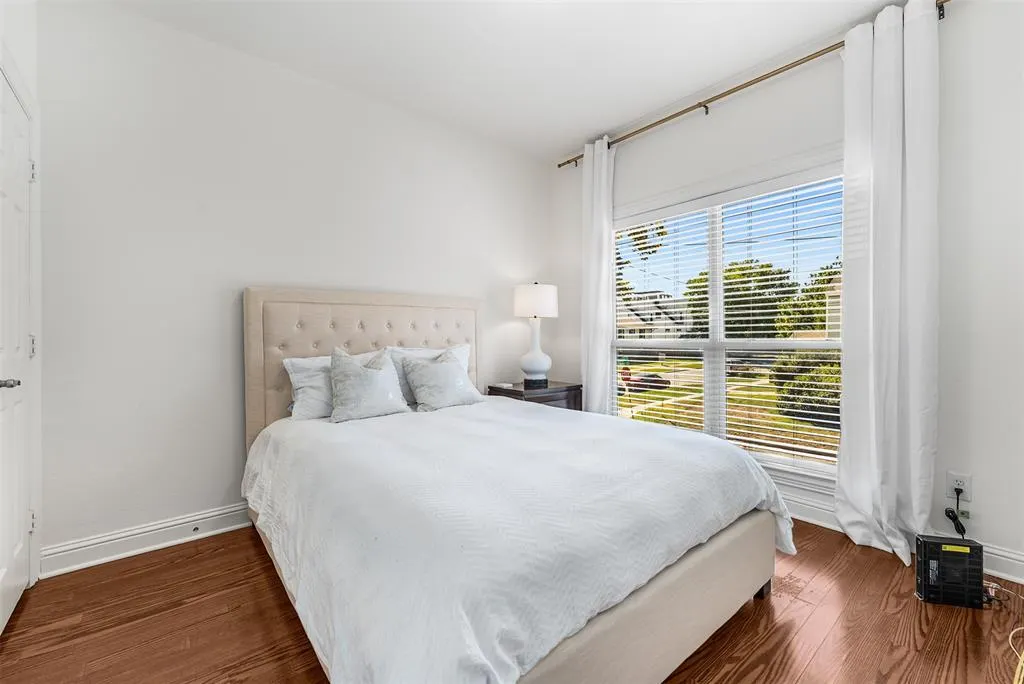 5803 Hudson Street, #2