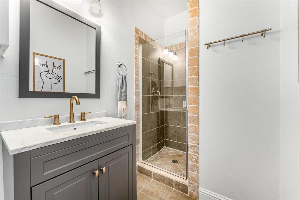 5803 Hudson Street, #2