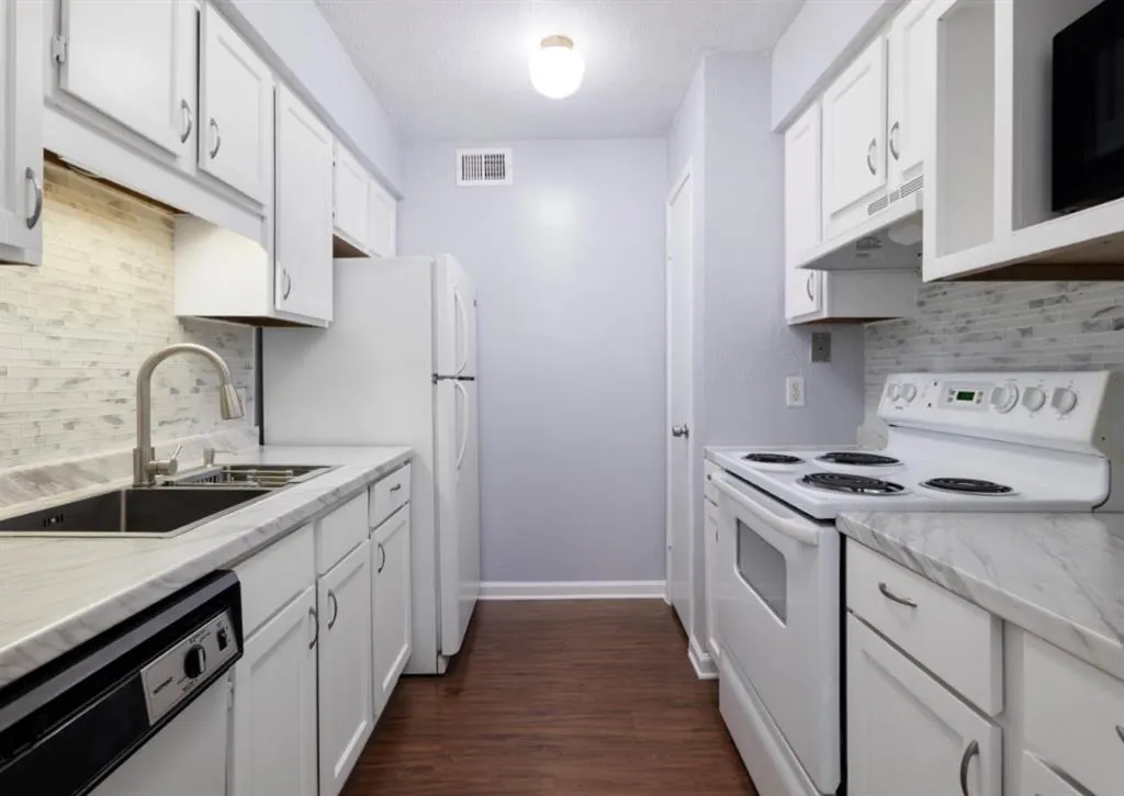 8109 Skillman Street, #2001