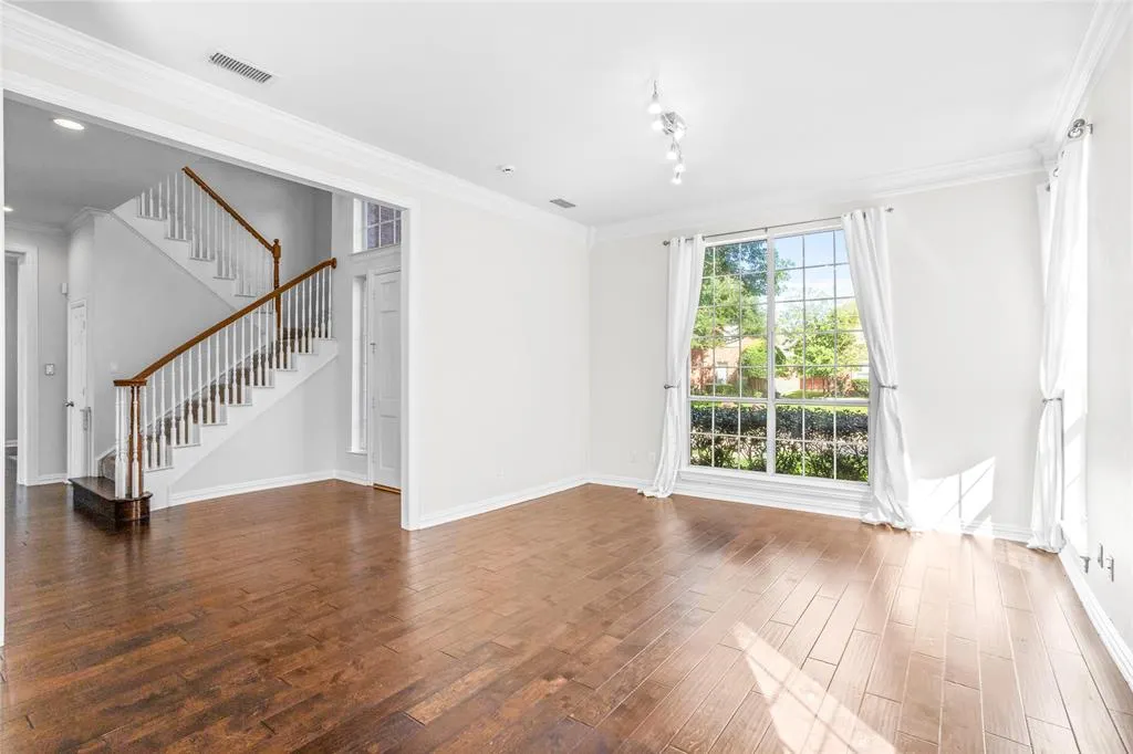 4516 Chesterwood Drive