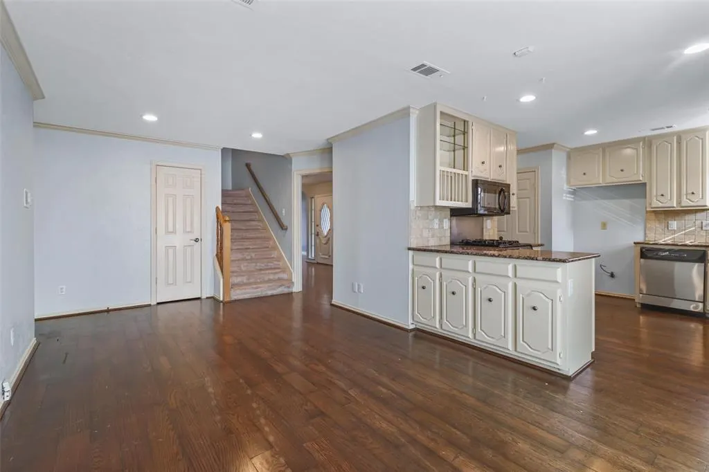 2705 Pinery Lane
