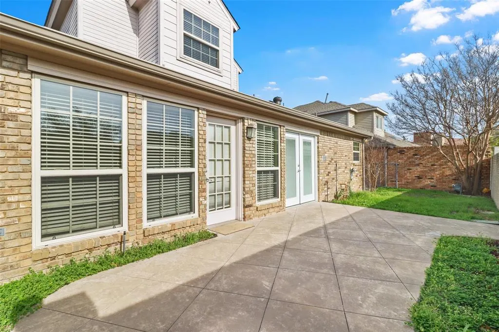 2705 Pinery Lane