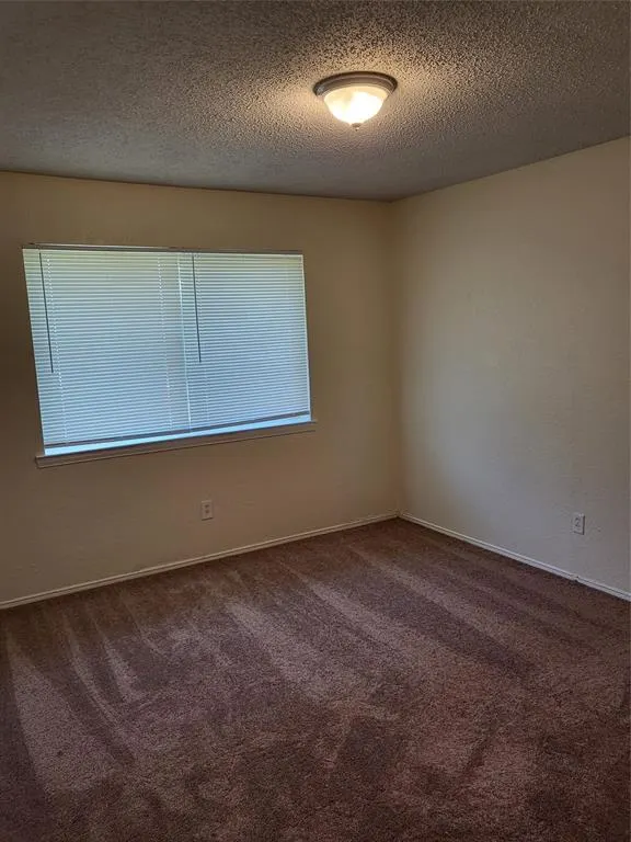 1417 Laura Lane