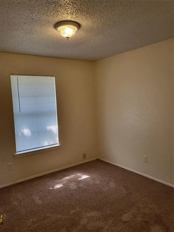 1417 Laura Lane