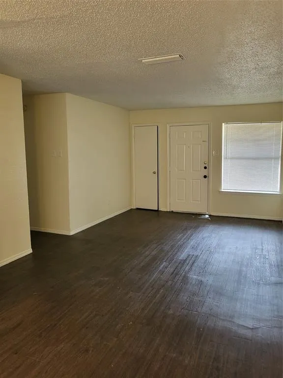1417 Laura Lane
