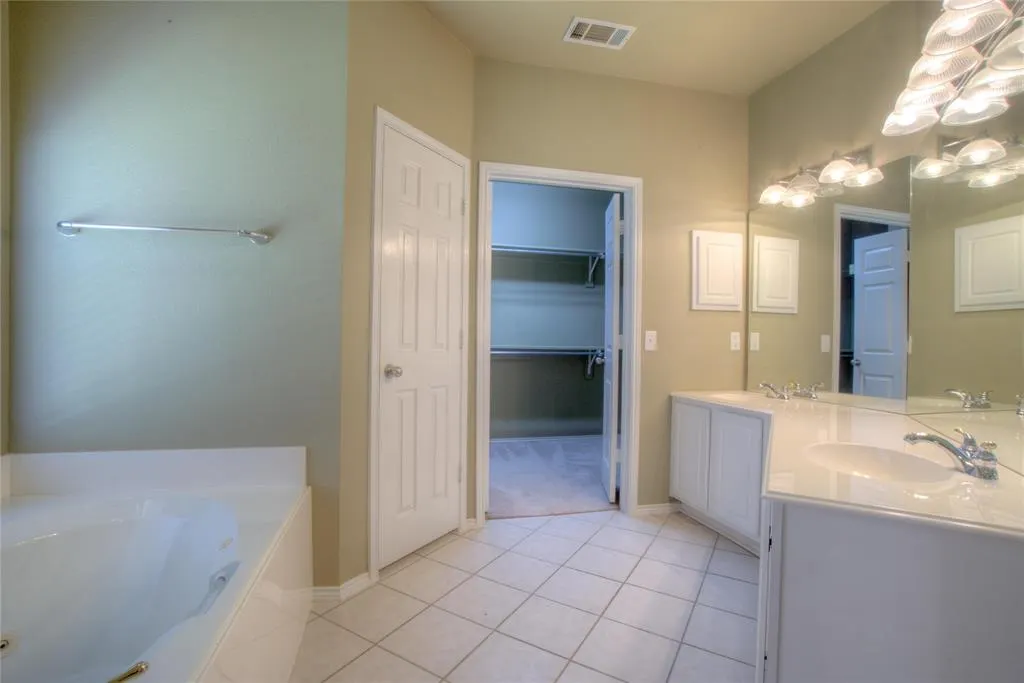 11161 Balcones Drive