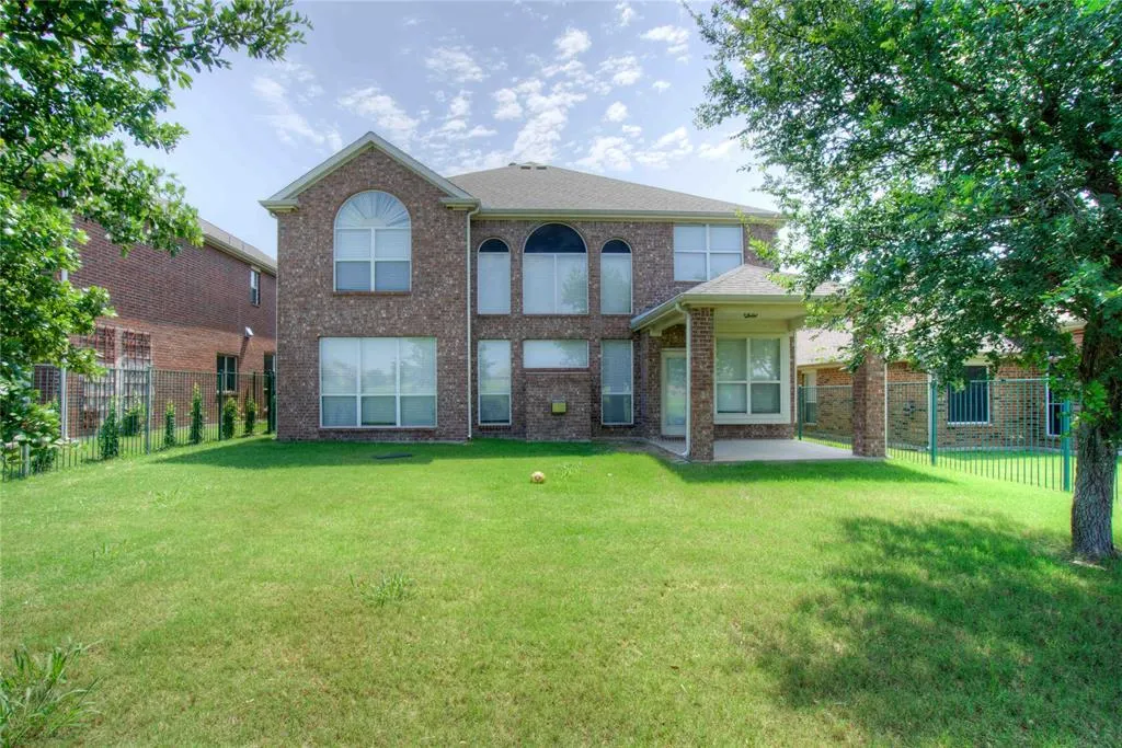11161 Balcones Drive
