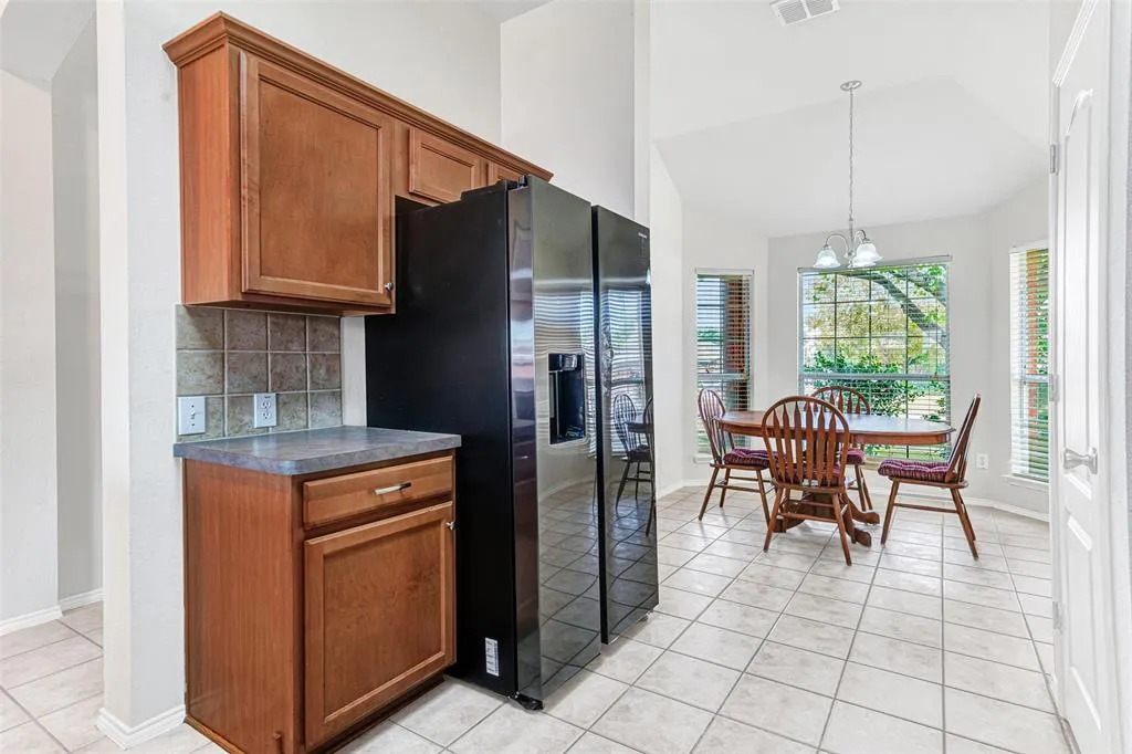 1728 River Oaks Drive
