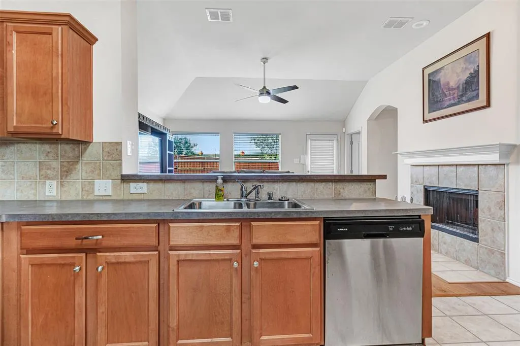 1728 River Oaks Drive