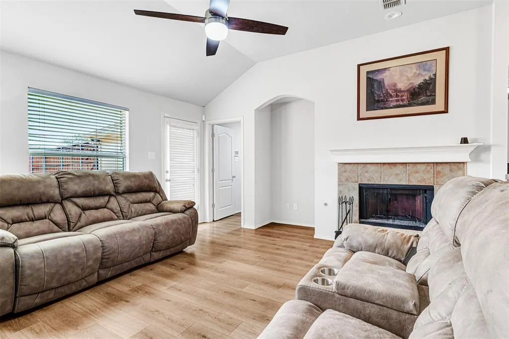 1728 River Oaks Drive