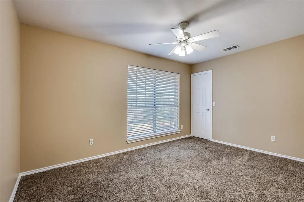 2221 Lilac Circle