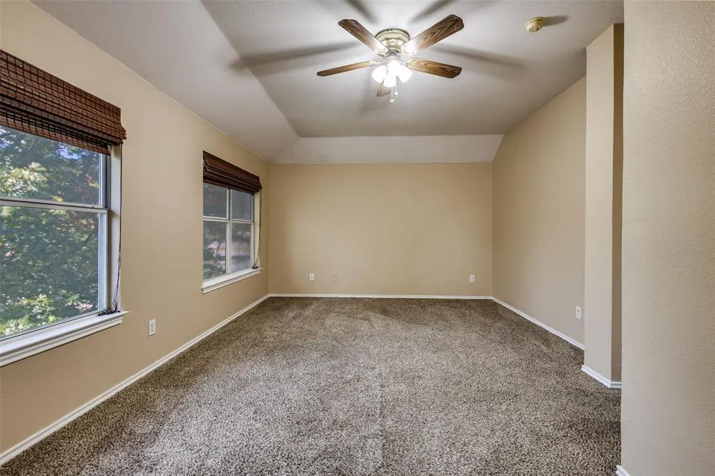 2221 Lilac Circle
