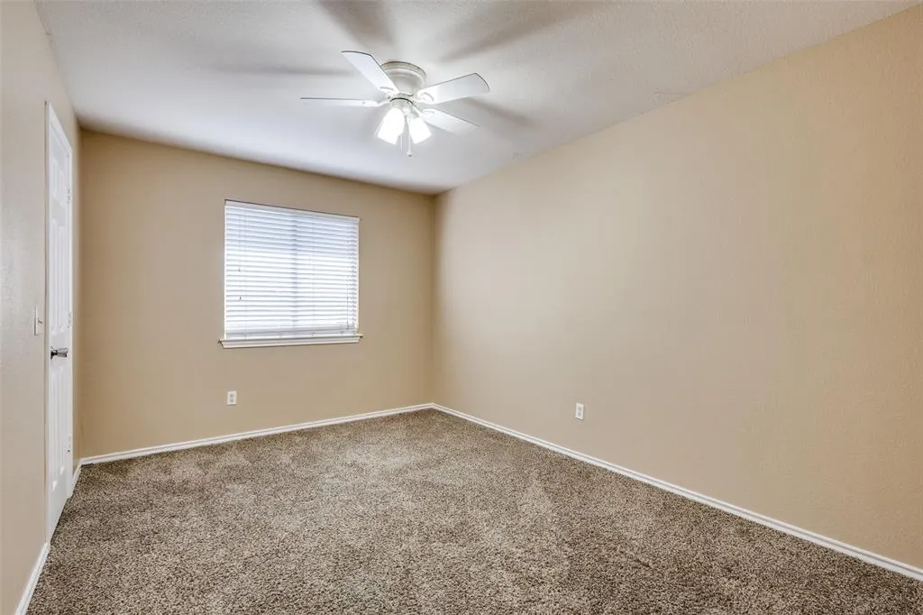 2221 Lilac Circle