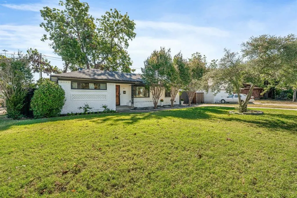 303 Nottingham Drive