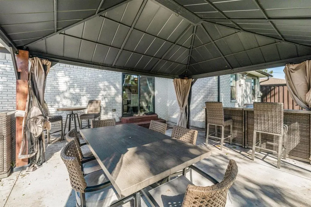 303 Nottingham Drive