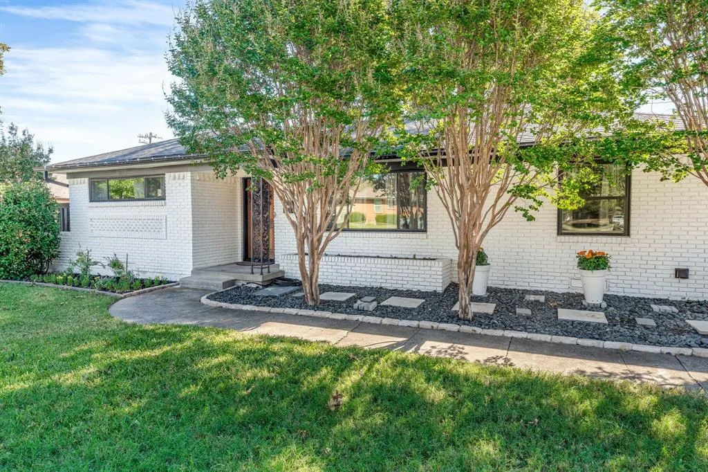 303 Nottingham Drive