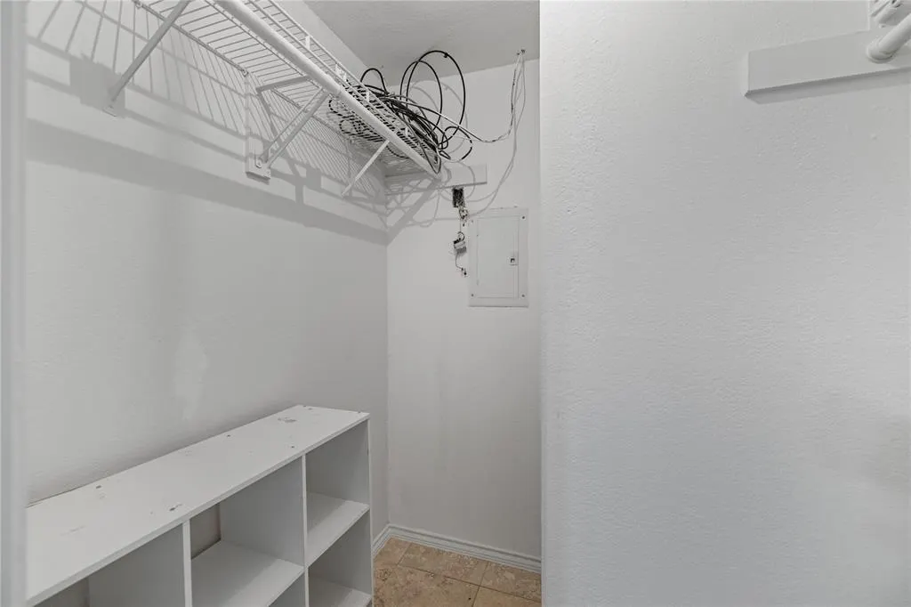 4303 Buena Vista Street, #303