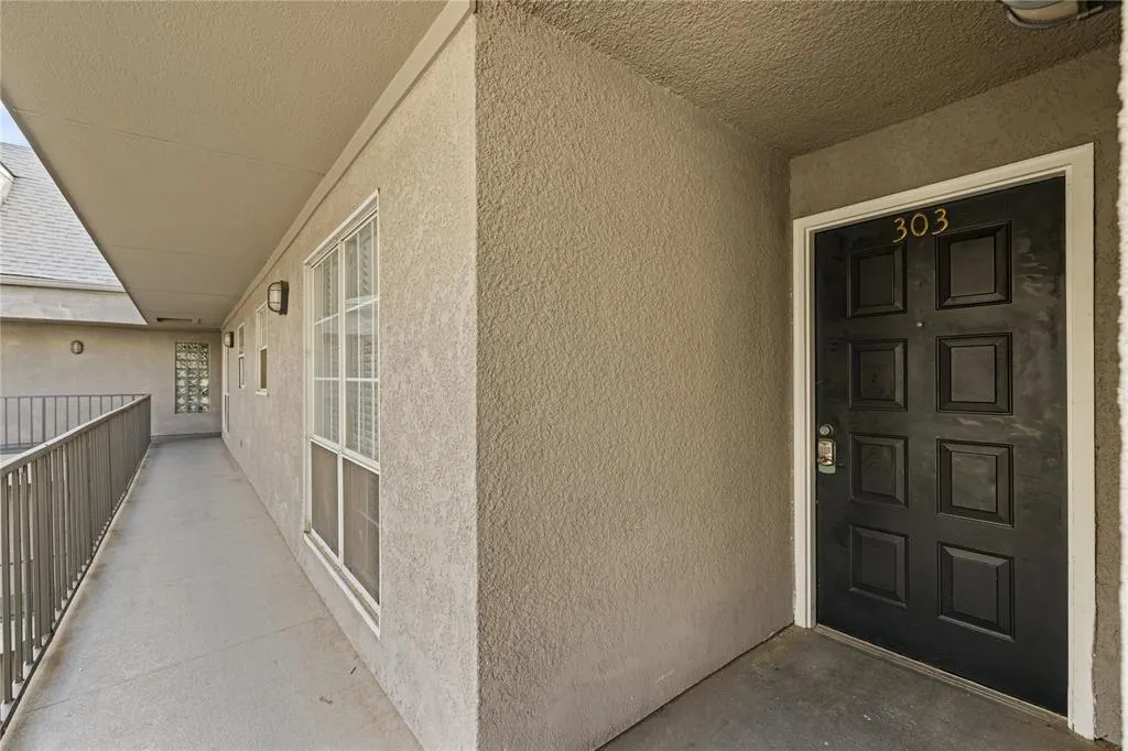 4303 Buena Vista Street, #303