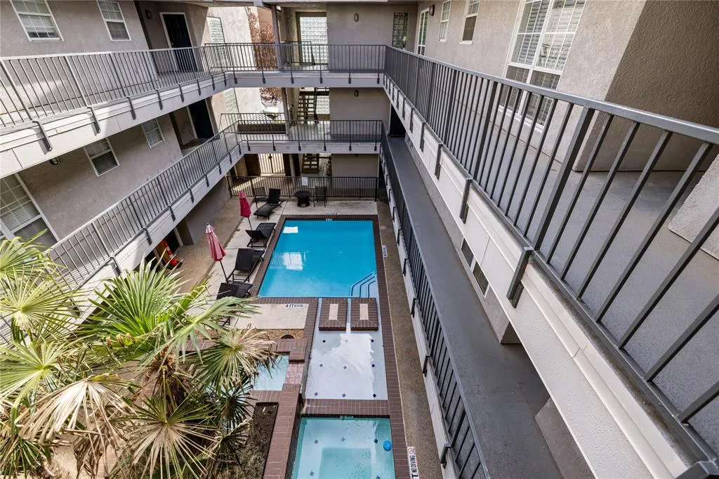 4303 Buena Vista Street, #303