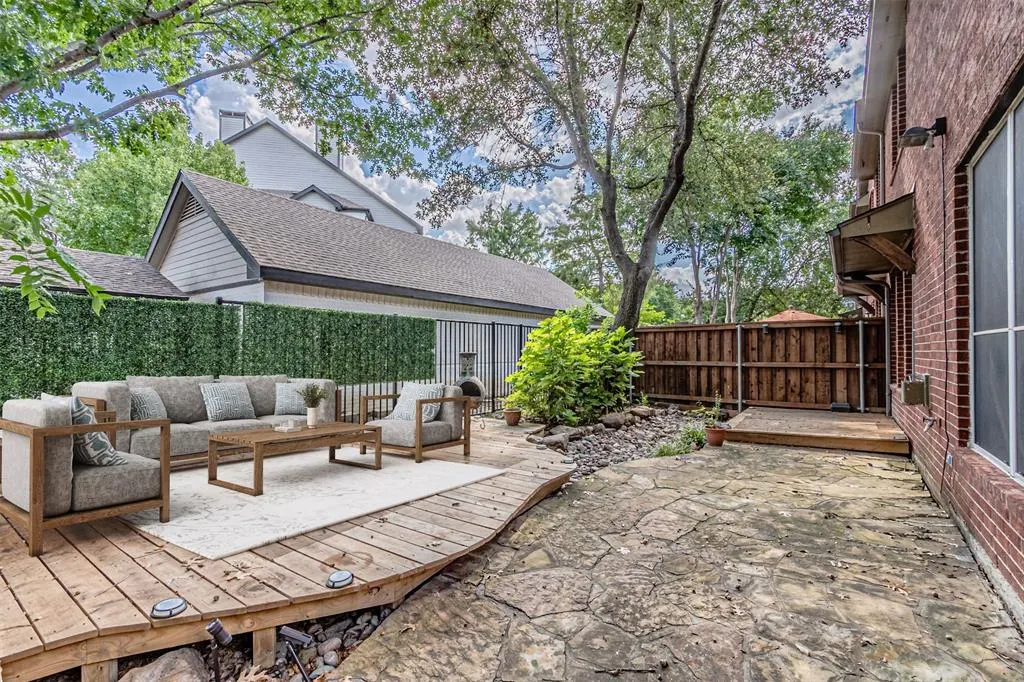 317 Gershwin Way