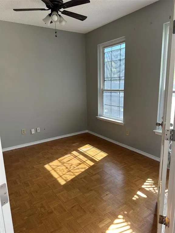2305 Treyburn
