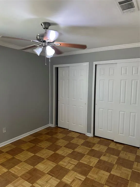2305 Treyburn