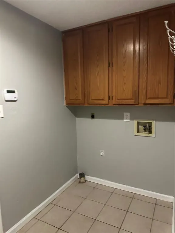 2305 Treyburn