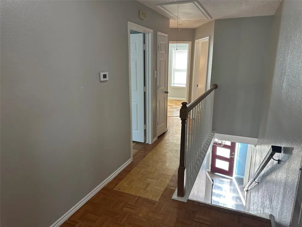 2305 Treyburn