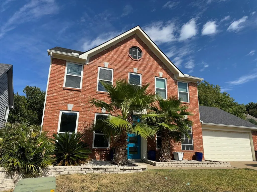 2305 Treyburn