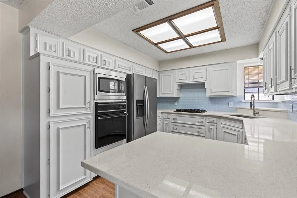 4243 Blackheath Road