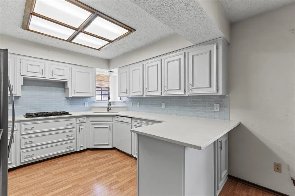 4243 Blackheath Road