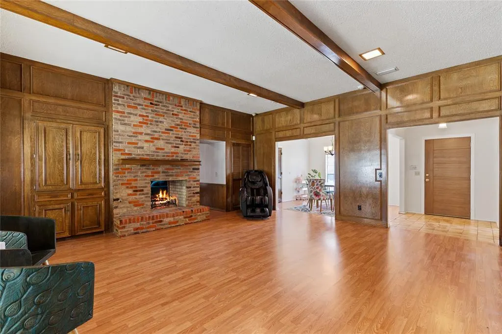 4243 Blackheath Road