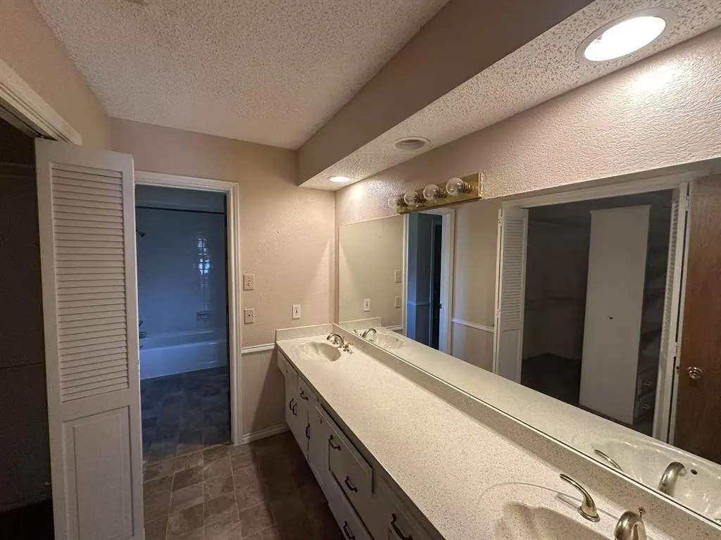 4724 Berridge Lane