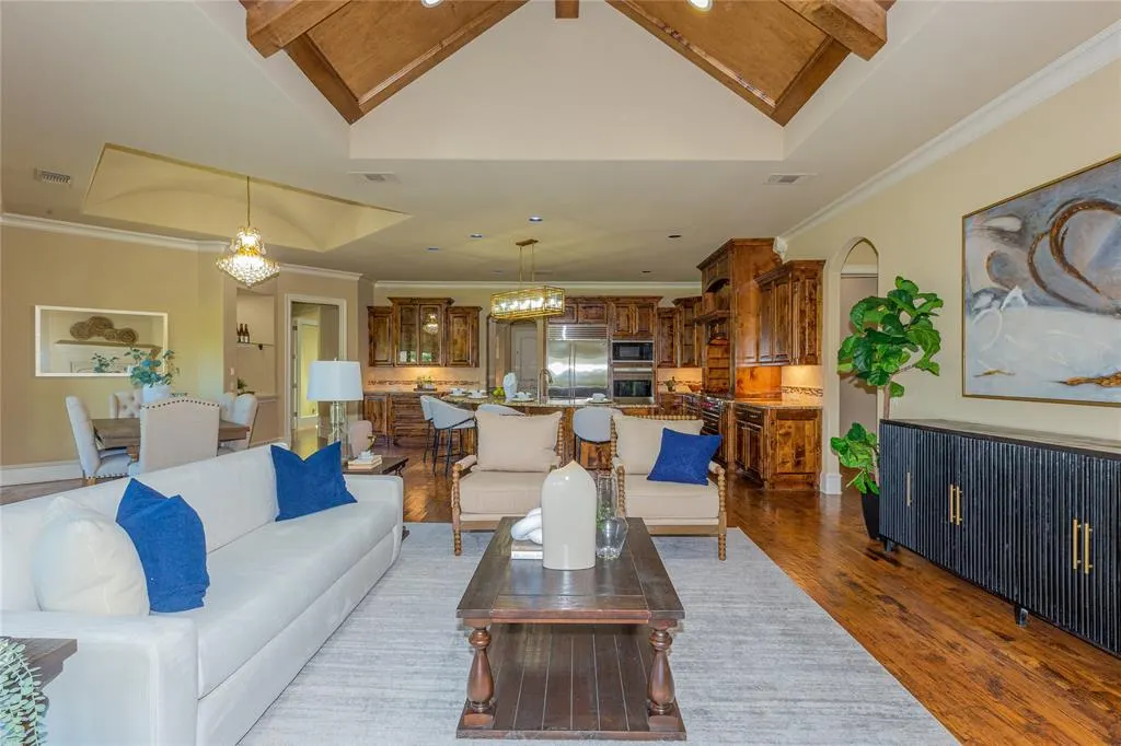 2161 Meadow View Drive