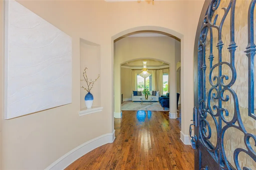 2161 Meadow View Drive