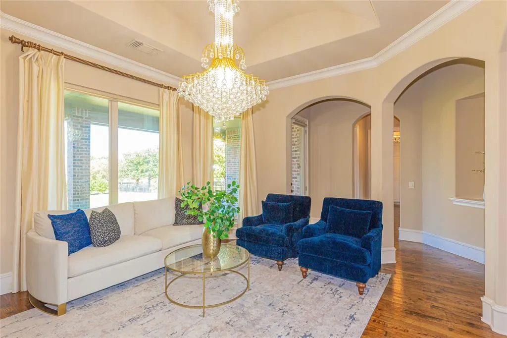 2161 Meadow View Drive