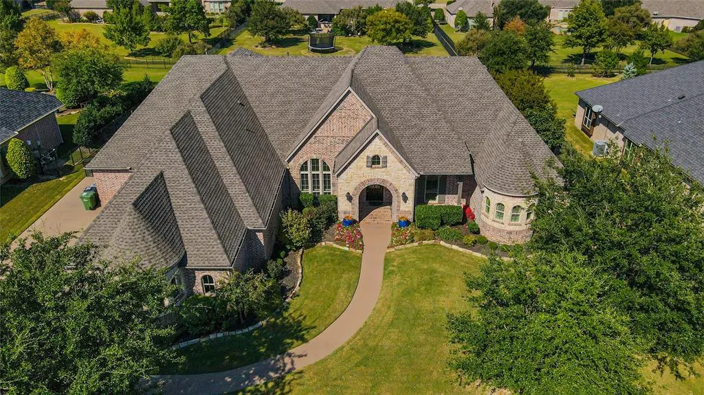 2161 Meadow View Drive