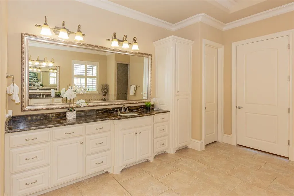 2161 Meadow View Drive
