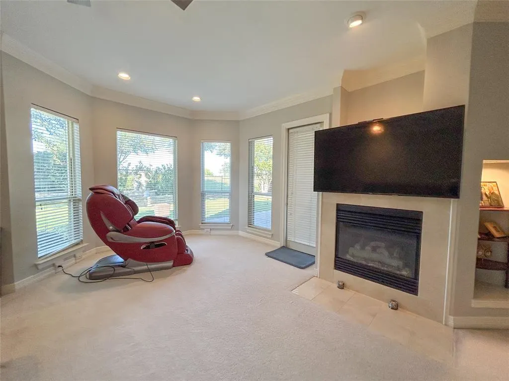 6713 Columbine Way