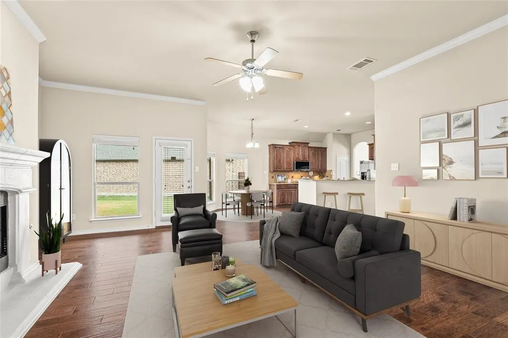 1825 Sanderlain Lane