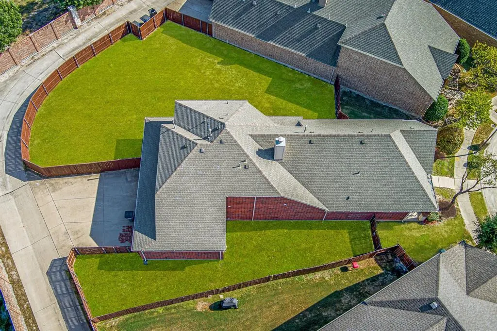 1825 Sanderlain Lane