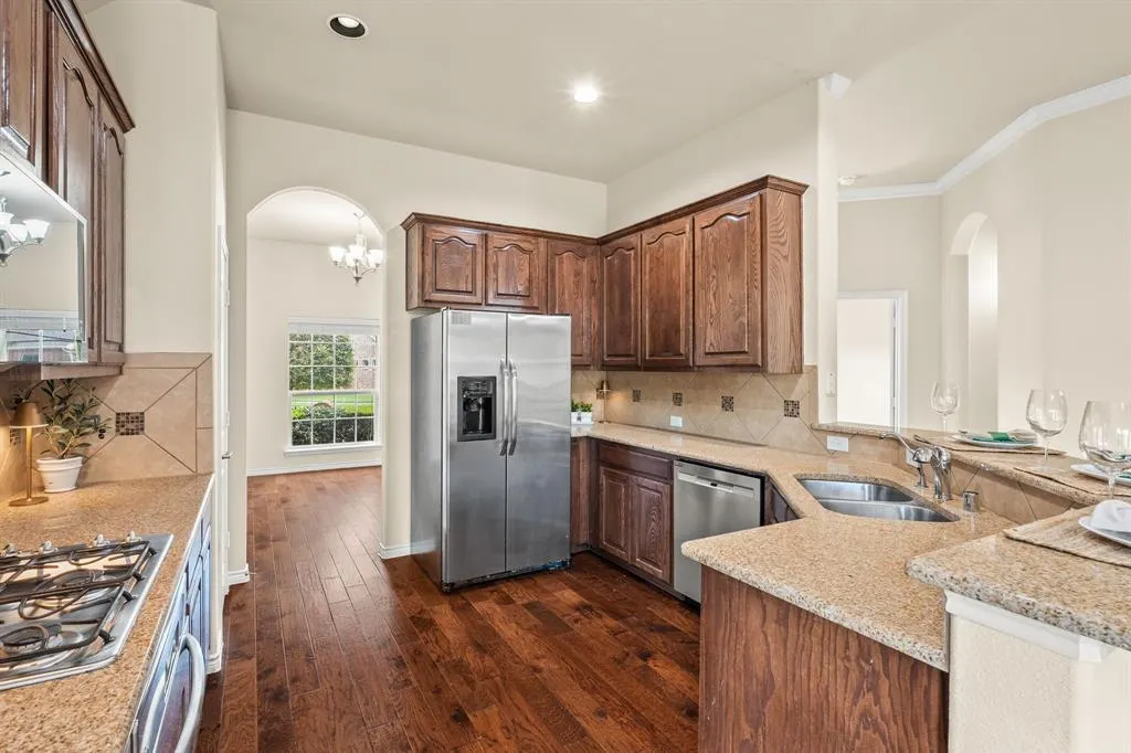 1825 Sanderlain Lane