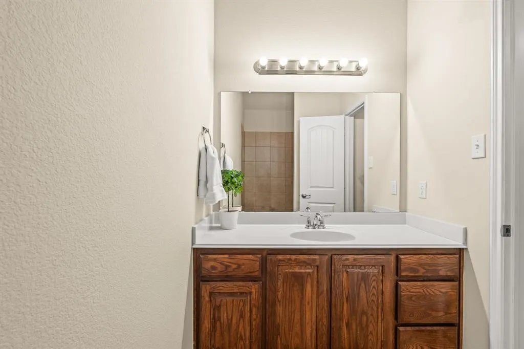 1825 Sanderlain Lane