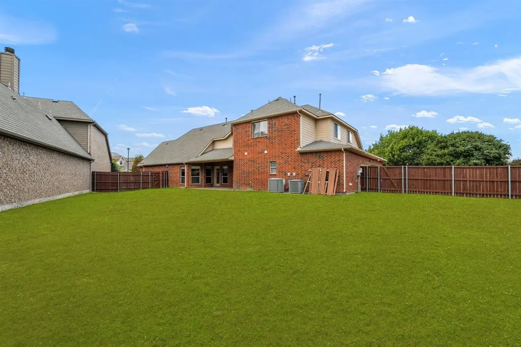 1825 Sanderlain Lane