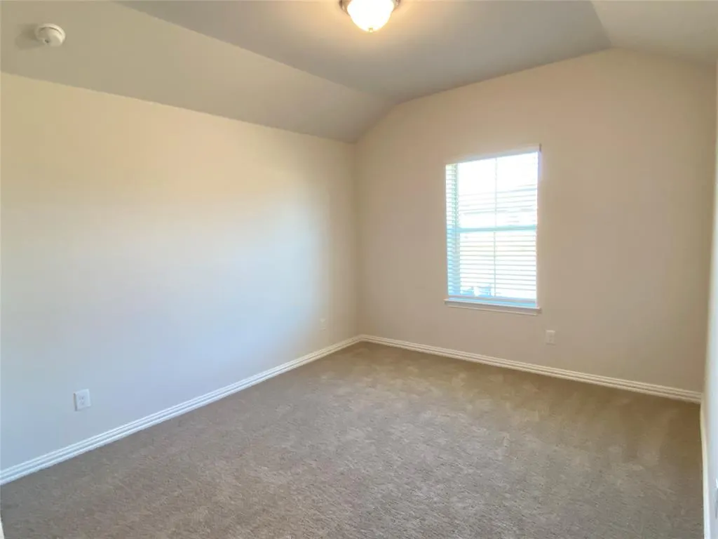 1605 Topaz Trail
