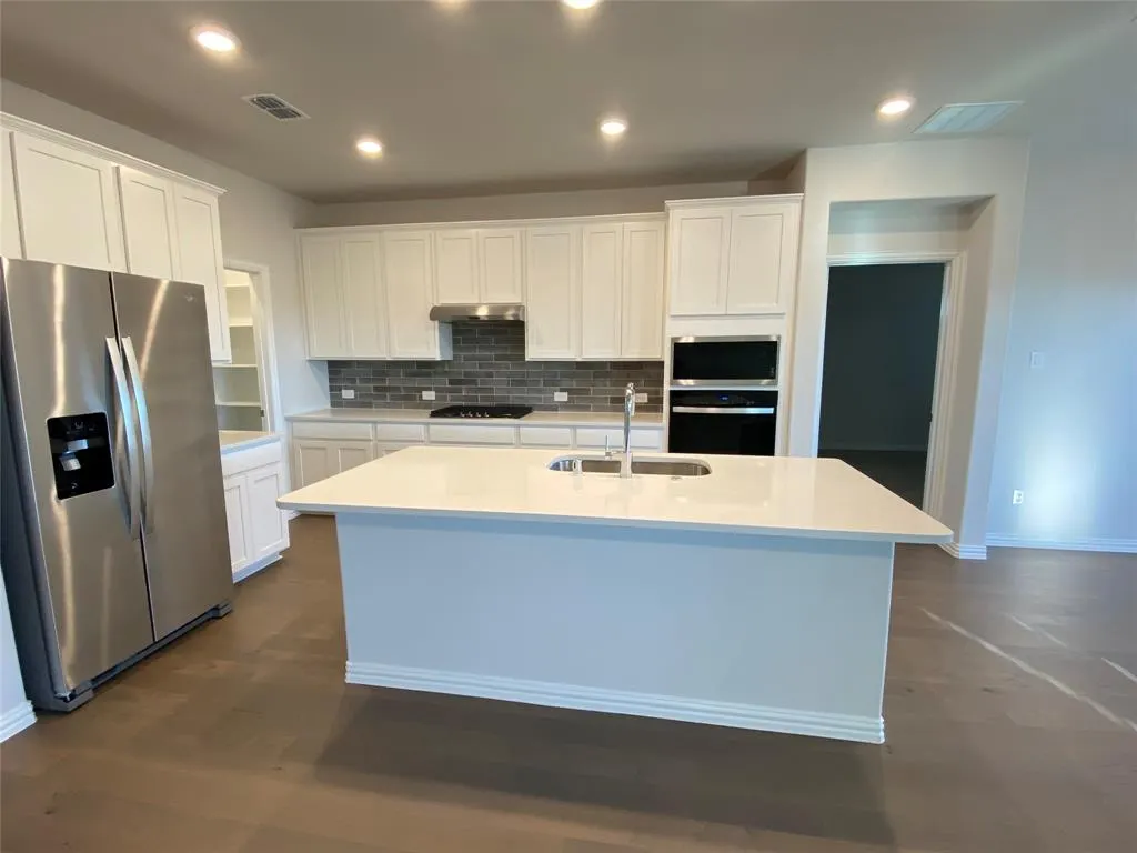 1605 Topaz Trail