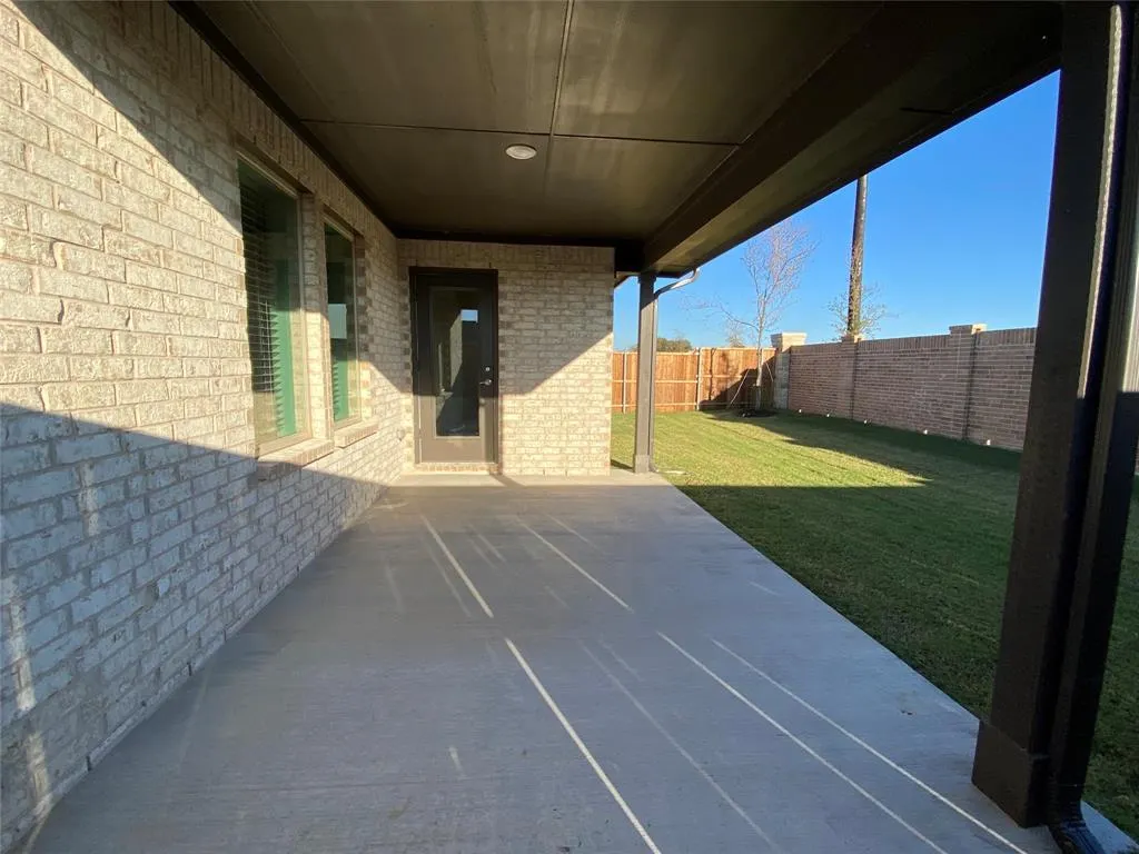 1605 Topaz Trail